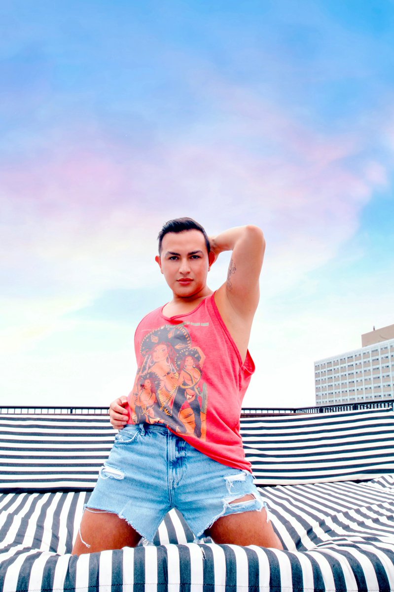 ChamillaFoxx's tweet image. Mi Gente!
The launch of my 1st official merch is now live on CHAMILLAFOXX.COM
I wanted to feature my fave shoot “La Pistolera”
If U trynna B CHINGONA AF this summer go to my site and order right neoww

📸 @Nikola_TM 
Editing @raben_dinge 
💅🏼@boi_nails 
📍@justplutopluto