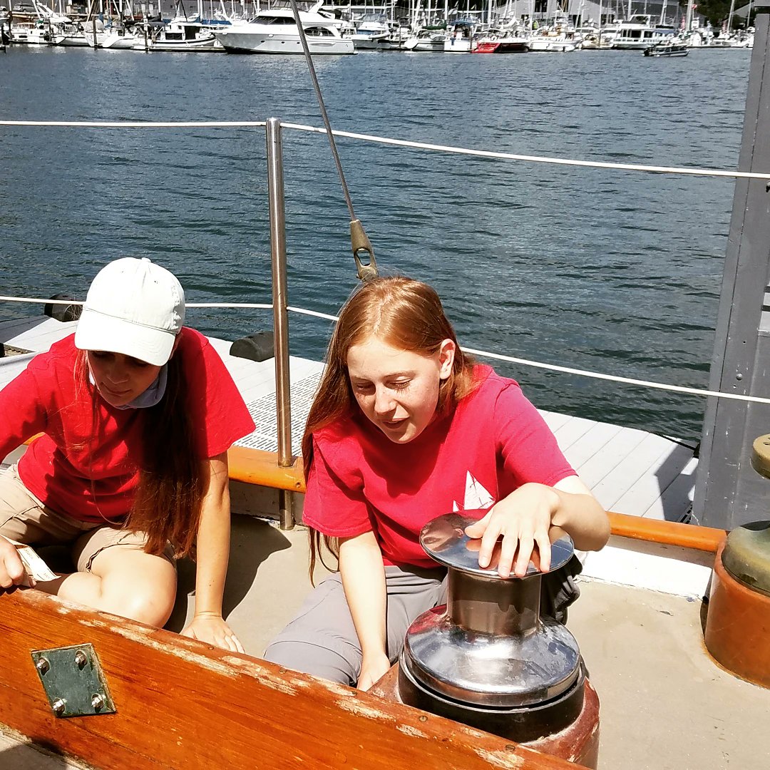 SSSOdyssey's tweet photo. Before and after! This weekend our youth put in some excellent effort toward maintaining our brightwork! (Brightwork is sailor speak for any wood on board that is only protected by varnish or exposed metal that needs to be polished.) 
1/2 (Before) https://t.co/Jn9NNkOjOV