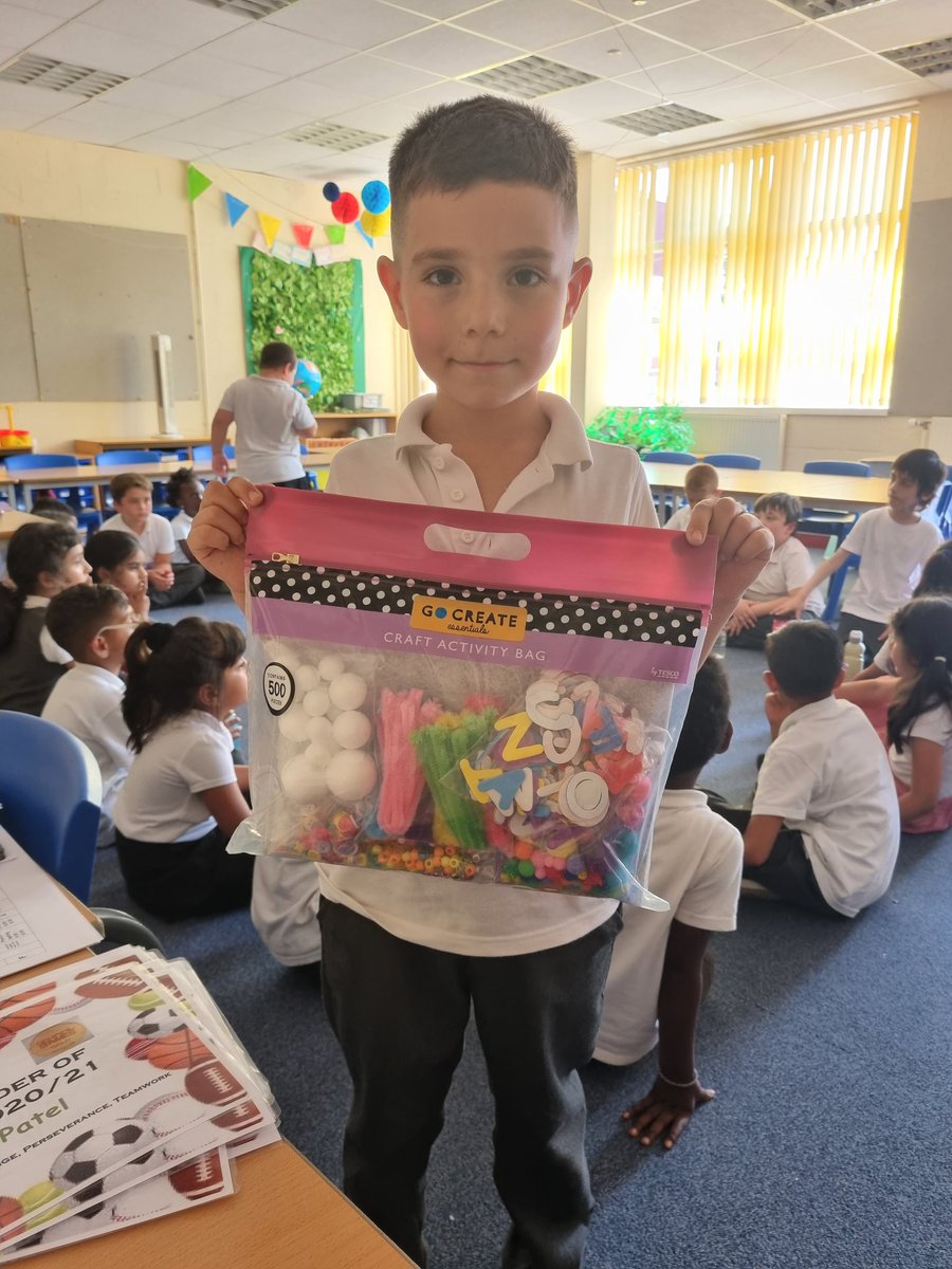 GaskellPrimary's tweet photo. Look at this prize@ we had lots of fum playing games and dancing. #summerbreakout #year2 https://t.co/KmTheaPv8K