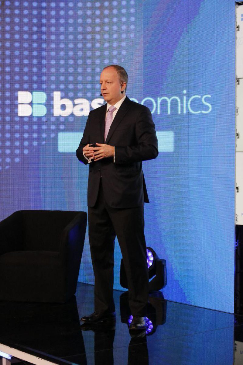 cgfernandezv's tweet photo. Muchas gracias todos los que nos han acompañado ayer en una nueva edición de Basanomics. El ritmo de recuperación económica se va consolidando, pero las políticas económicas deben ser adecuadas para que el “rebote” genere empleos en cantidad y calidad. Se puede! 🇵🇾🇵🇾🇵🇾 https://t.co/09t3yvZAEm