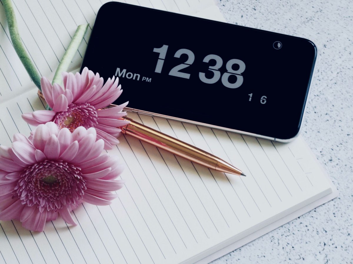 moyyn_eu's tweet photo. Our latest blog post lists down the only hack you'll need for effective time management!😎

https://t.co/mD3E6PfzgG

#moyyn #ai #artificalintelligence #hr #humanresources #cv #resume #blog #blogpost #homeoffice #career #workfromhome #job #work #jobsuche #remote #recruiting https://t.co/94KgGQzJZD