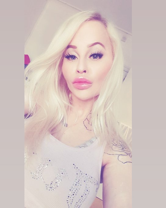 I can't think of any better representation of Beauty than someone who is unafraid to be herself 😜 #PetitePrincesEve<a href="/tag/selfie"class="tags"><span>#selfie</span></a><a href="/tag/beauty"class="tags"><span>#beauty</span></a><a href="/tag/petiteprinceseve"class="tags"><span>#petiteprinceseve</span></a>