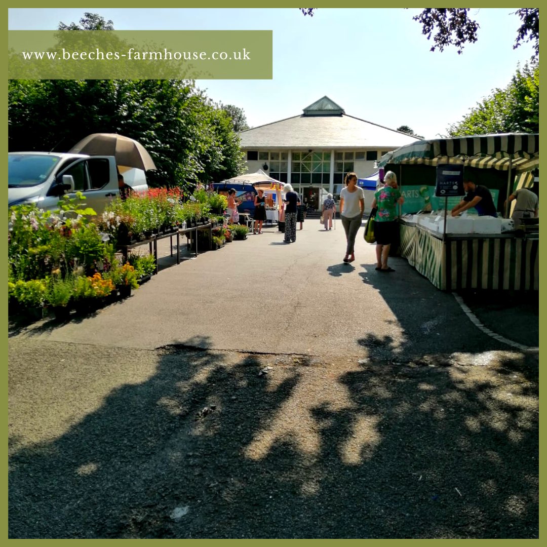 Thursday market in the library car park on a bright sunny day ☀️

#wiltshire #bradfordonavon #visitwiltshire #timeforwiltshire #summer2021 #wiltshirecountryside #wiltshirelife #igerswiltshire #loveforwiltshire #riveravon #cotswold #englishtown #sunnydays #dayouting