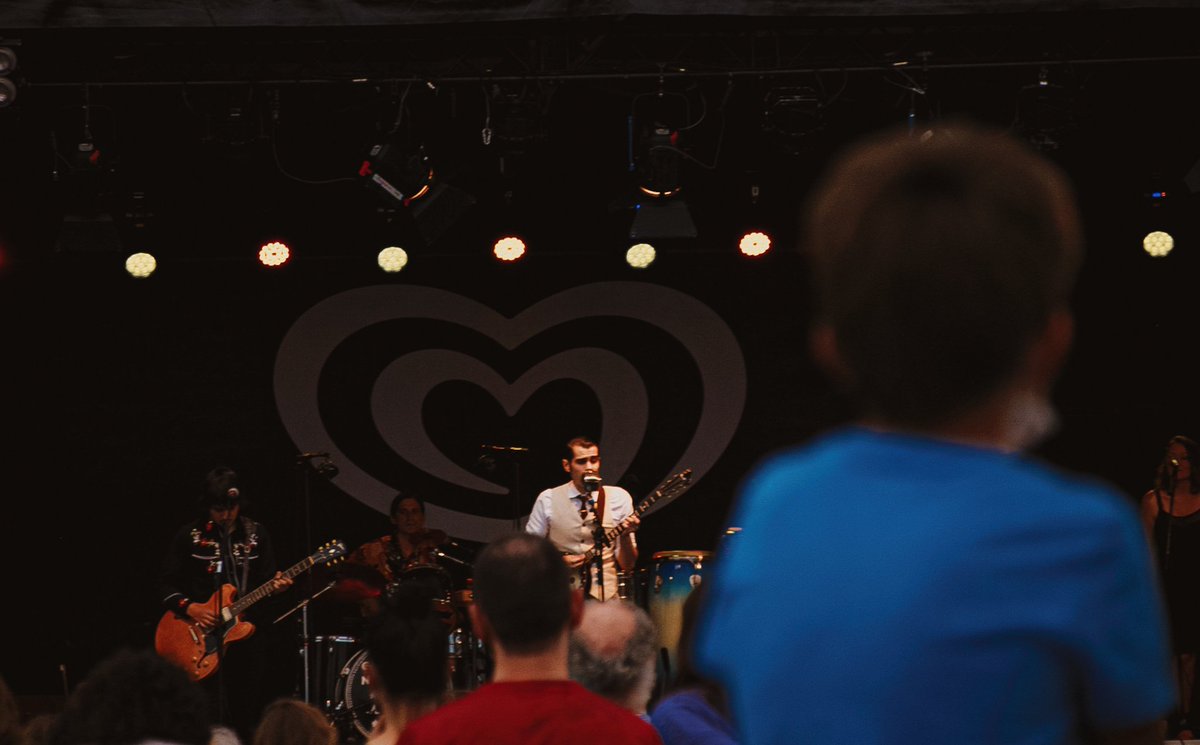 jokinfdez's tweet photo. La amenaza fantasma 📷🪘
@ghostnumber_ amenizando ayer la tarde con unos bailables en el @jazzaldia
#jazzaldia #ghostnumber #donostia #concert
https://t.co/dxgqDpPB9g https://t.co/U7WbR3zNiV