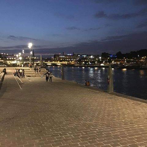zzabaa1's tweet photo. Good night, I wish you a nice night🌙🙂���
@ParisAMDParis
La Seine at night. Paris. https://t.co/cqAeJJJ3zI