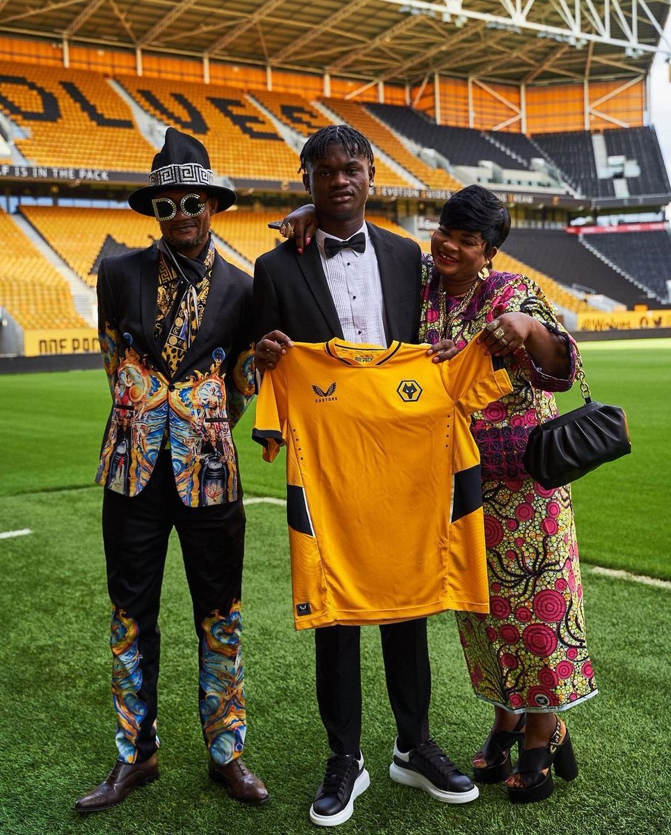 17 year old Filozefe Mabete joins Wolves U18. This Congolese youngsters father though came with the pimpin outfit
