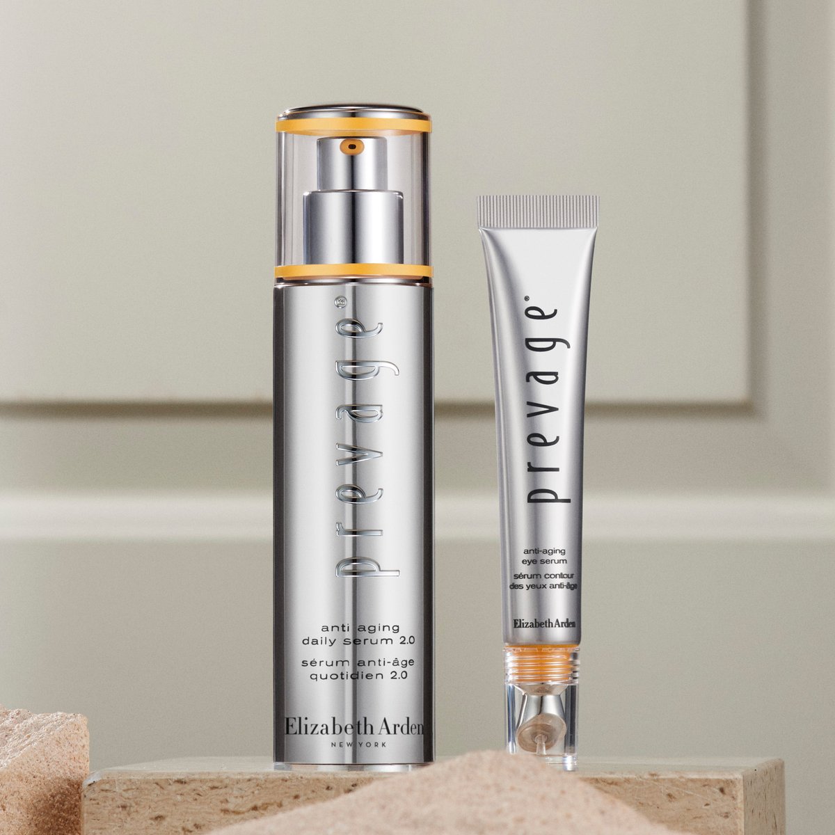 ElizabethArden's tweet photo. ☀️ rays, pollutants and environmental stress don’t stand a chance against our NEW #PREVAGE Anti-Aging Daily Serum 2.0 and PREVAGE Anti-Aging Eye Serum. Both feature the single most powerful antioxidant, idebenone!
https://t.co/d3elnbXTLL https://t.co/C3SRnBzf6i