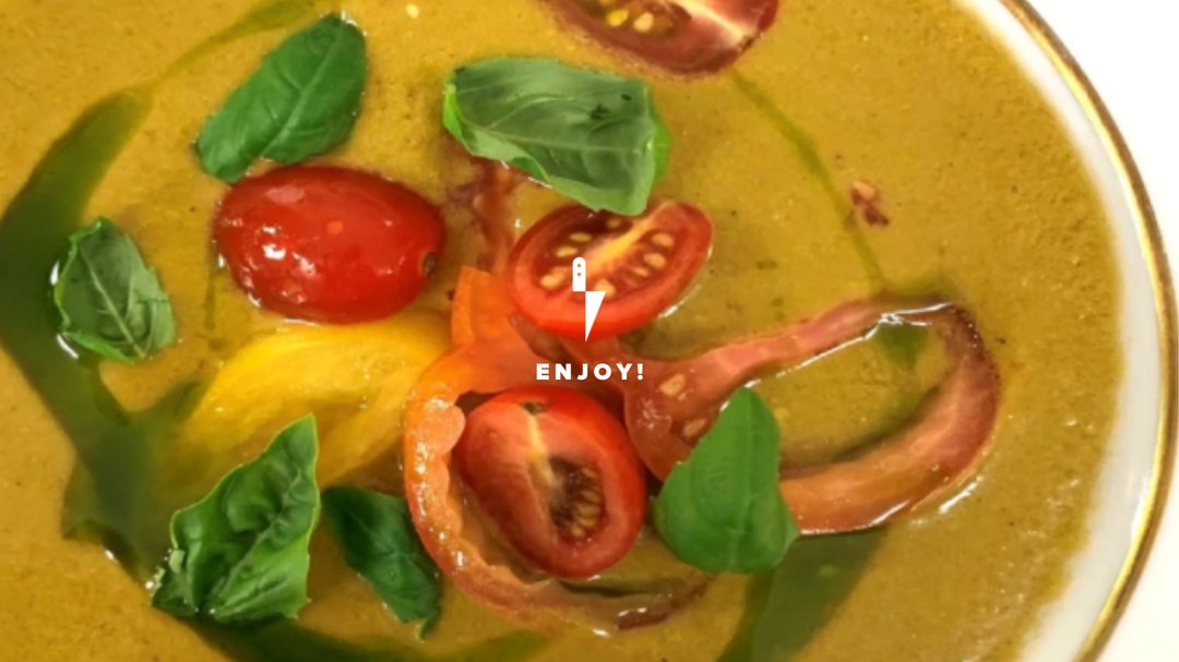 The warm days are here and so is my Gazpacho recipe. 

#davidegmartins #chef #recipes #turningchickensandbreakingdishes #portugal #usa #cooking