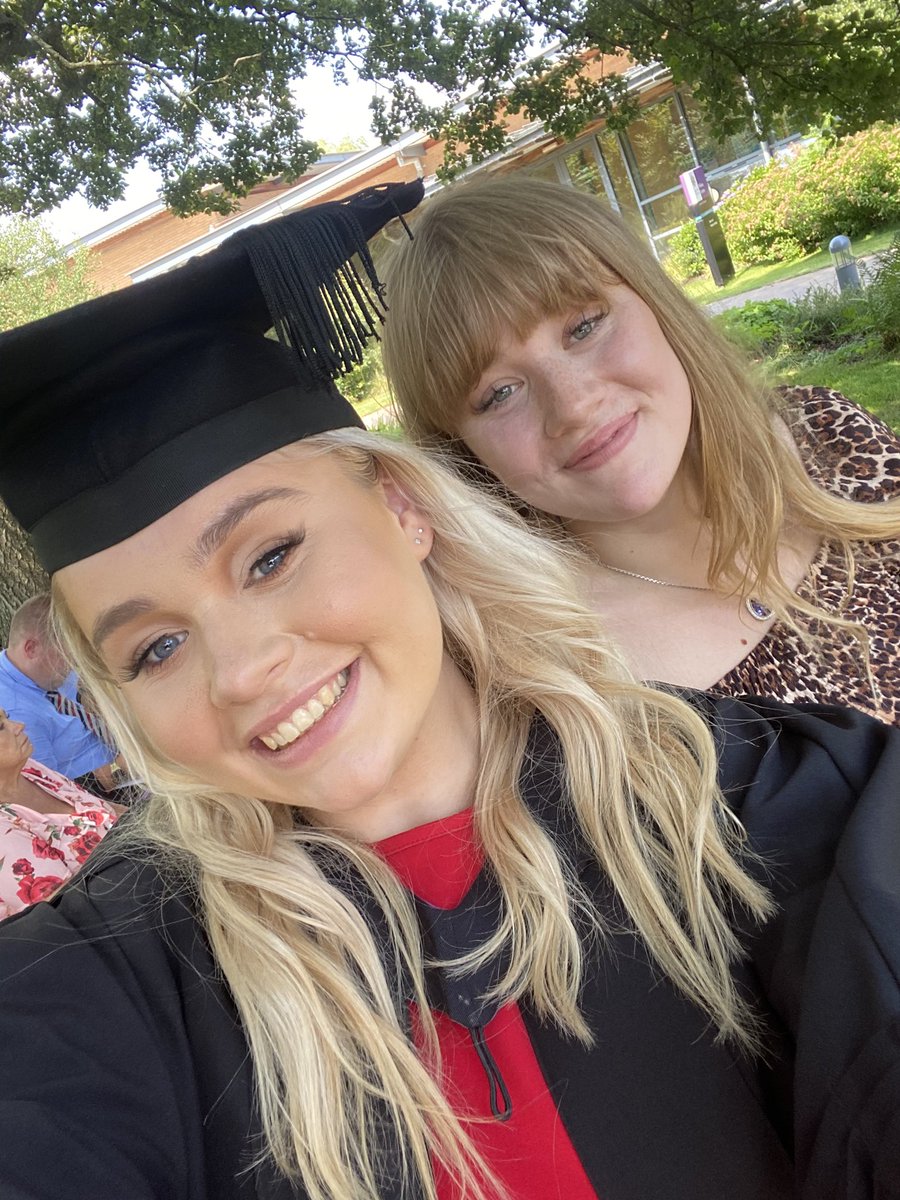 RNmegc's tweet photo. Graduated university with a first class BSc honours in Adult Nursing👩🏼‍🎓Came away with my beautiful family💗 https://t.co/U4PC3NVNDb