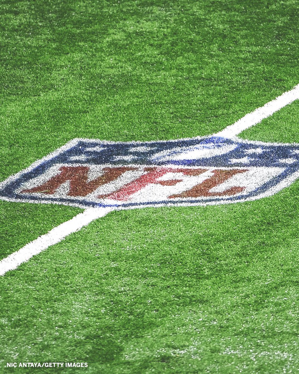 SportsCenter's tweet photo. The NFL has added a COVID-19 vaccination incentive for players, threatening forfeits and the loss of game checks if an outbreak among unvaccinated players causes an unresolvable disruption.

Roger Goodell informed clubs of the new policy Thursday. https://t.co/MfK6rGTxvD https://t.co/wEcftyO5Y8