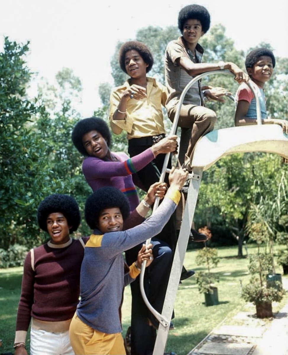 Jacksons's tweet photo. 𝗧𝗵𝗿𝗼𝘄𝗯𝗮𝗰𝗸 𝗧𝗵𝘂𝗿𝘀𝗱𝗮𝘆 ⏮

📸Curt Gunther
📍Hayvenhurst https://t.co/oJTOYTPu0e