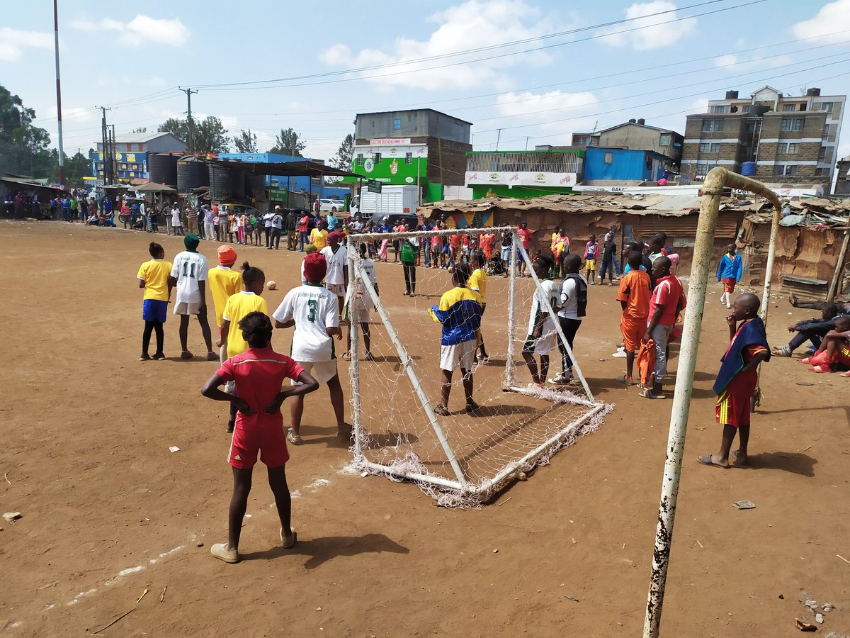 TitusKuria_'s tweet photo. Such a great time watching #Mathare's talent at the Inter School tournament organised by @Mathare_Roots Indeed, Mathare is blessed with talent; we just need to keep on providing a platform for their greatest potential to be realised. #MathareFestival #MathareRoots #JogaBonito https://t.co/keEj5YFubZ