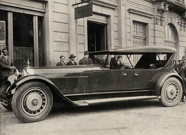motorizm3's tweet photo. https://t.co/QSjcSHeiEQ
Bugatti Type 41 Royale
#bugattitype41royale #bugatti #type41 #retro #ретро #motorizm https://t.co/FLmFMaaWJa