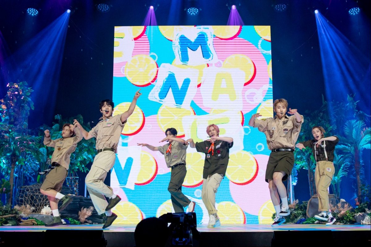 dkInitiative's tweet photo. 2021 #P1Harmony ONLINE FAN MEETING “P1uspace H : Time To Move Out”’ took place on July 18, 2021. During the 2-hour show there were skits, 4 missions to complete, performances, even some pompom dancing during a cover song and a cheerleading number. #P1ece
(photos courtesy FNCEnt) https://t.co/lPDwk0O1E2