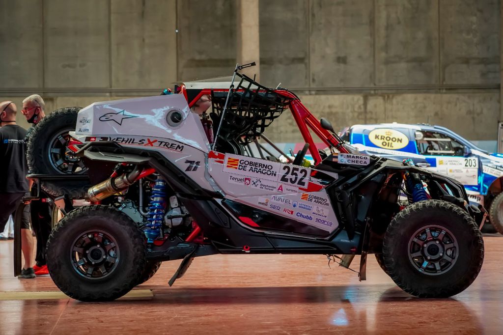 CarlosCheca7's tweet photo. Verificaciones de la @BajaAragon pasadas con el Can-Am junto a mi nuevo compañero de viaje Ferran Marco, un copi muy experto. Empezamos mañana!
@buggymastersteam @vehilsxtrem @jjuanbrakes @omp #alpinestars #nolangroup https://t.co/lG1SSUydVJ