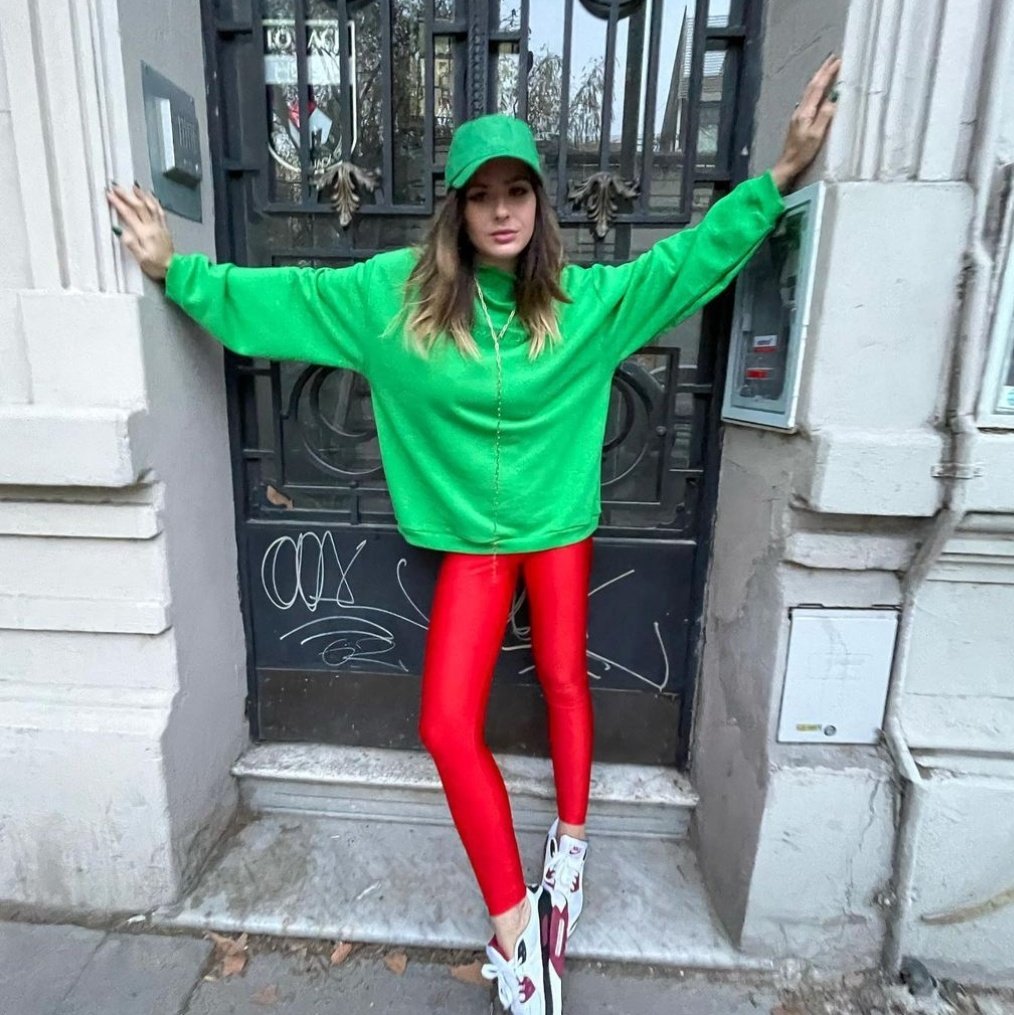 archivechini's tweet image. que hermosa 💘