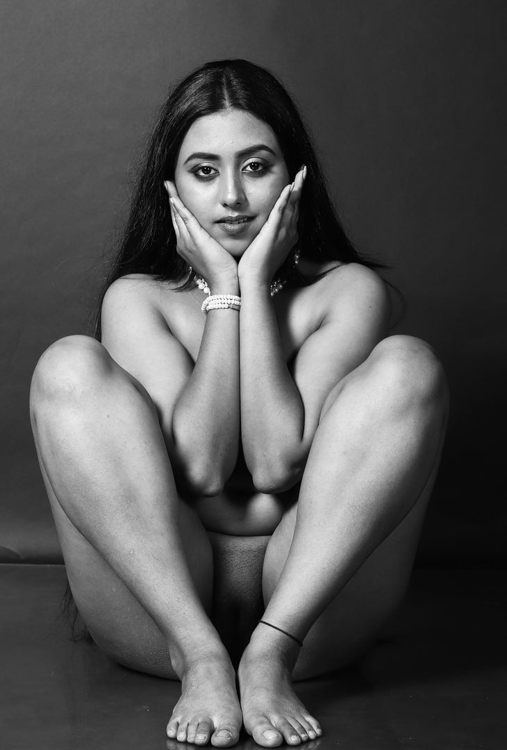 1 pic. n@@ri meg 🔥 ne*lam....cute doodhwali😈😈 video se jyada photos me achi lagti hai😉enjoy https://t.co/qff3ToKdi0
