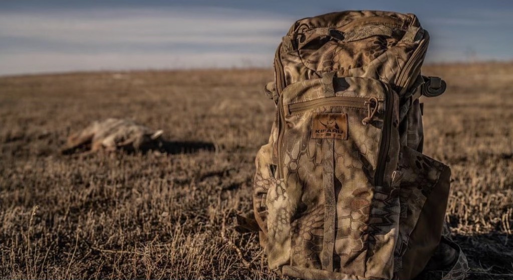 eastmans's tweet image. Anyone getting after any predators this spring/summer? 
#eastmans @kifaru@kifaru_intl 
#predatorcontrol