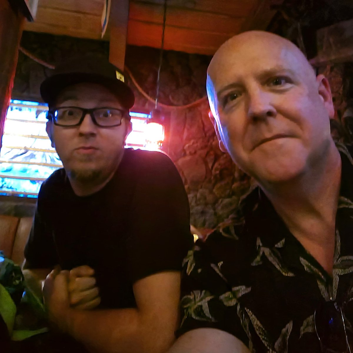 7 years ago I was drinking in a Bar with <a href="/DOCFX13/">David O'Connell</a> watching his debut on Face-Off. This time we are just drinking our Faces Off at #TraderSams
#PourJudgment 🥃🍸🍹🧉