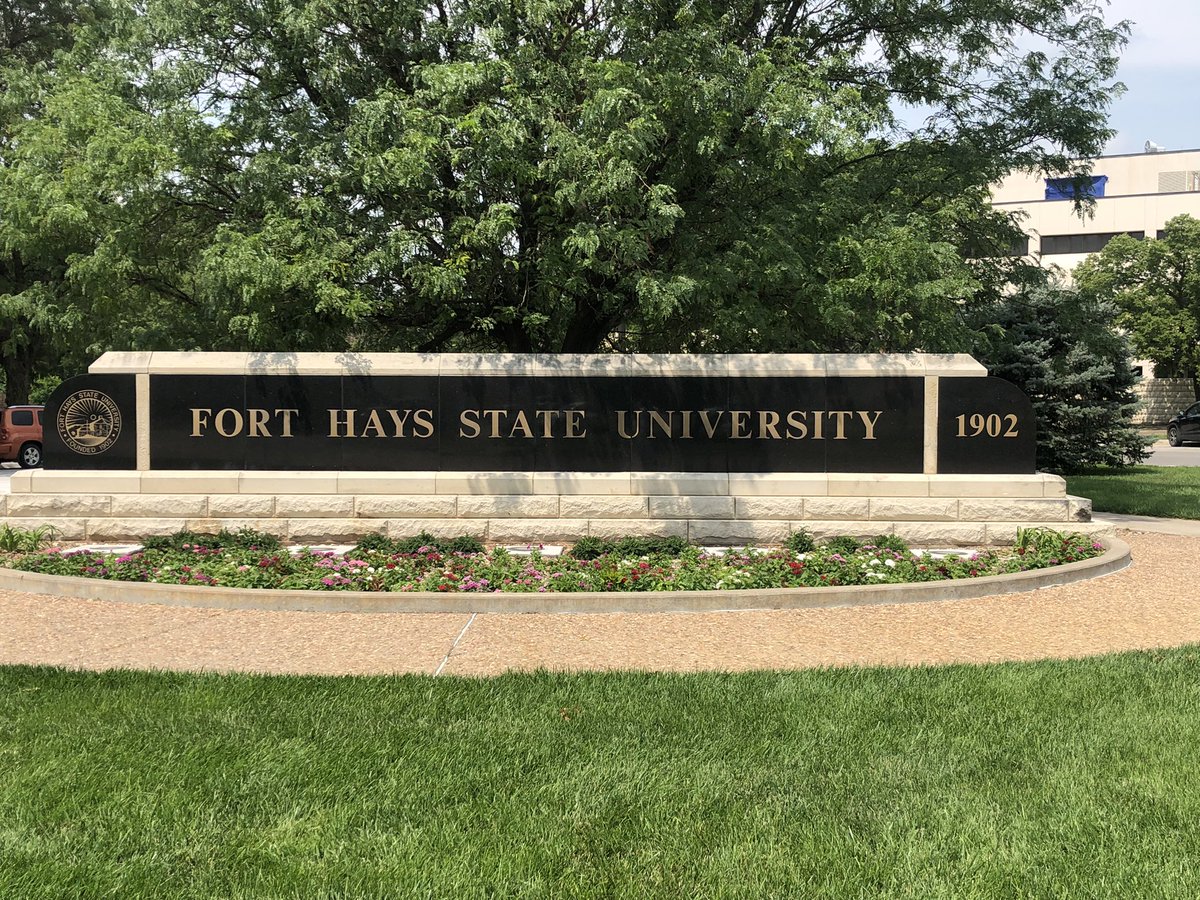 RobJacksonSMS's tweet photo. 3 days of trainings sponsored by the NSF! Grateful for this opportunity to enhance my teaching of life sciences! https://t.co/7MQGZdHfRn