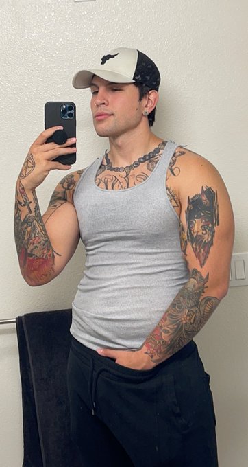 Got that skimpy fit https://t.co/32V8BPeR1h