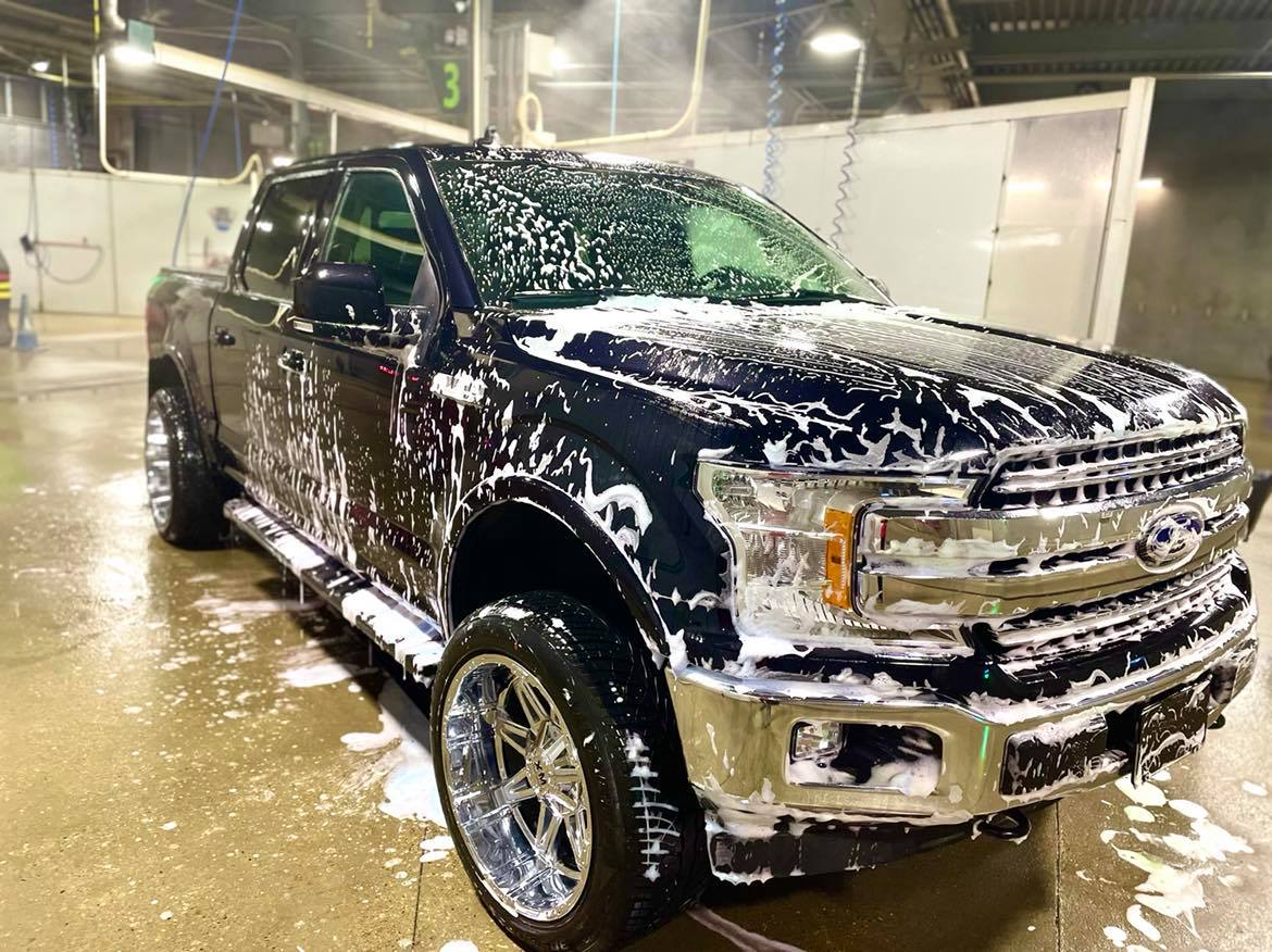 factory_wash's tweet photo. When did you give your #Vehicle a good wash last time? If you shower regularly, so does your #ride 😉

Will you swing by @factory_wash today and treat your ride? 

#carwash #driveclean #Yeg #DetailingDiary #detailing  #SupportLocalBusinesses https://t.co/PqjLIld8kM