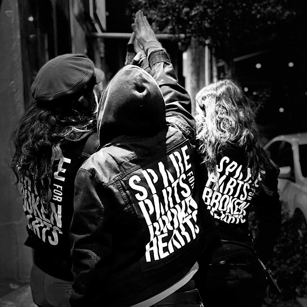 SparePrts4BrknHrts tweet media