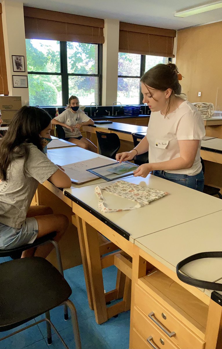 McAuleyMacs's tweet photo. It’s been a “picture perfect” week in Photography Camp! 📸 Under the instruction of Ms. Abby Sheahan ’16, these campers learned how to shoot their own photographs with 35mm cameras & hand-develop them in our state-of-the-art Dark Room!
#photographycamp #futuremacs https://t.co/DOw7Mru4oi