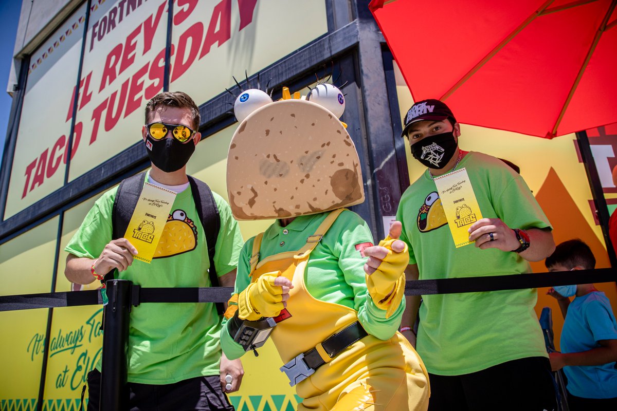 Fortnite's tweet image. Only a few hours left before the Tacos disappear! 

Head over to El Rey’s Taco Tuesday (8175 Melrose Ave, West Hollywood, CA 90046) before 2PM PT and share your pics from the experience using #TheKingHasArrived