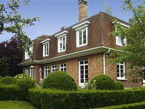 BenchmarkWin's tweet image. We understand that architectural style and home types vary. That is why our windows and doors by Internorm come in different styles. No need to compromise your style when you can compliment it.