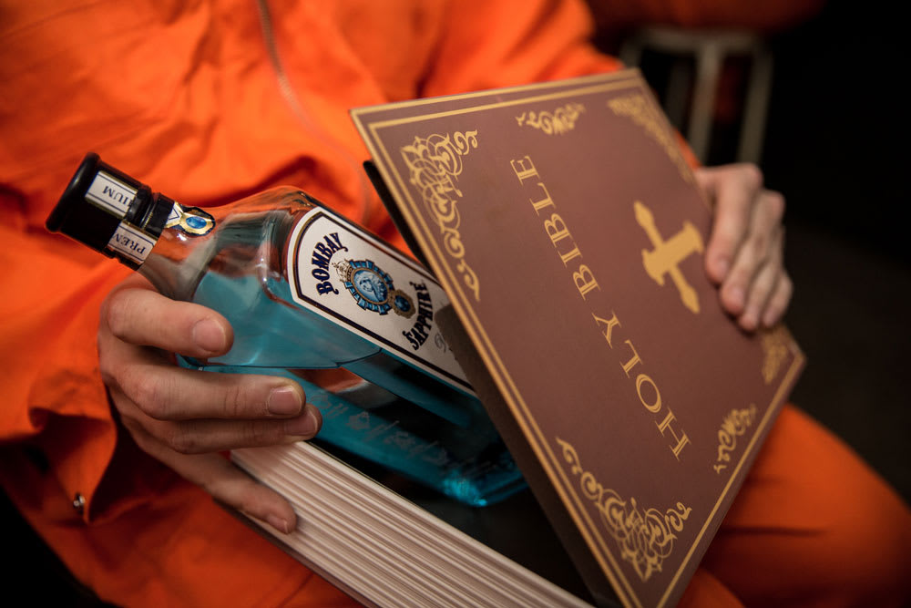 eatdrinkdochill's tweet photo. Looking for a quirky night out? You can enrol as an 'inmate' at the prison-themed @Alcotraz_UK cocktail bar ๐น
Read more: https://t.co/nLHL8U6vZO
#eatdrinkdochill #2Chill #alcotraz #cocktailbar #londoncocktailbar #londonbars https://t.co/4TP9i8VI1u
