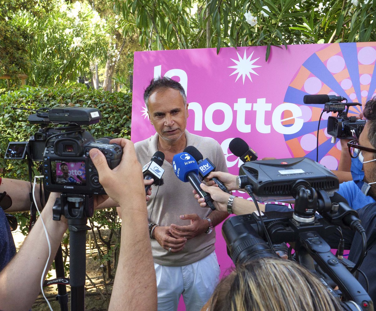 Notte Rosa tweet media