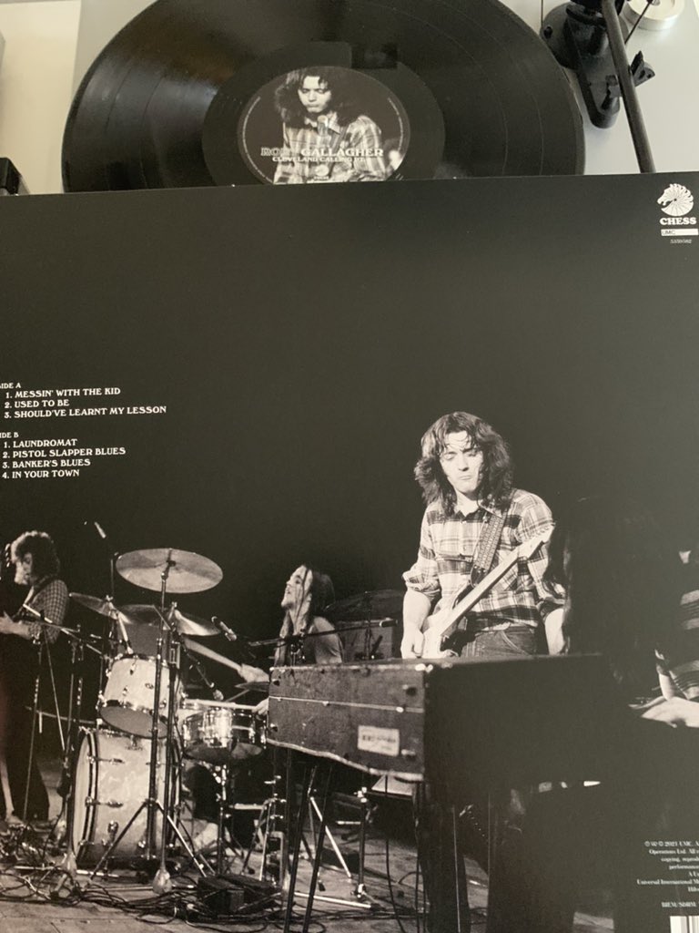 JonathanWood's tweet photo. Kicking butts in Cleveland in 1972. Gallagher + McAvoy + de’Ath + Martin. What a band. Wish I’d seen Rory live.
•
Rory Gallagher; Cleveland Calling 2, (RSD drop 2) 2021.
•
Thanks @recordstoreday @waxandbeans @vinyllovinglefty for aiding and abetting. ✊🏻🖤🤍
•
#rorygallager https://t.co/UIdEnLCdl6