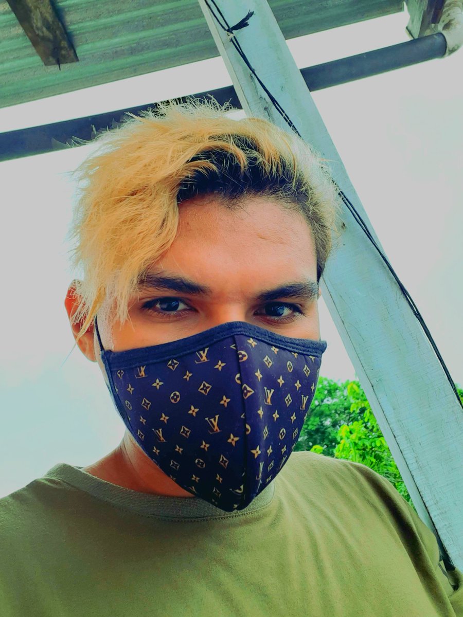 PhiBall_Choice's tweet photo. #WeCanFlyHighWithACE
#ACE #에이스 @official_ACE7
#ChoiceSelcaDay 
Se hizo lo que se pudo.
😅😅 https://t.co/yG6zWGWrQi