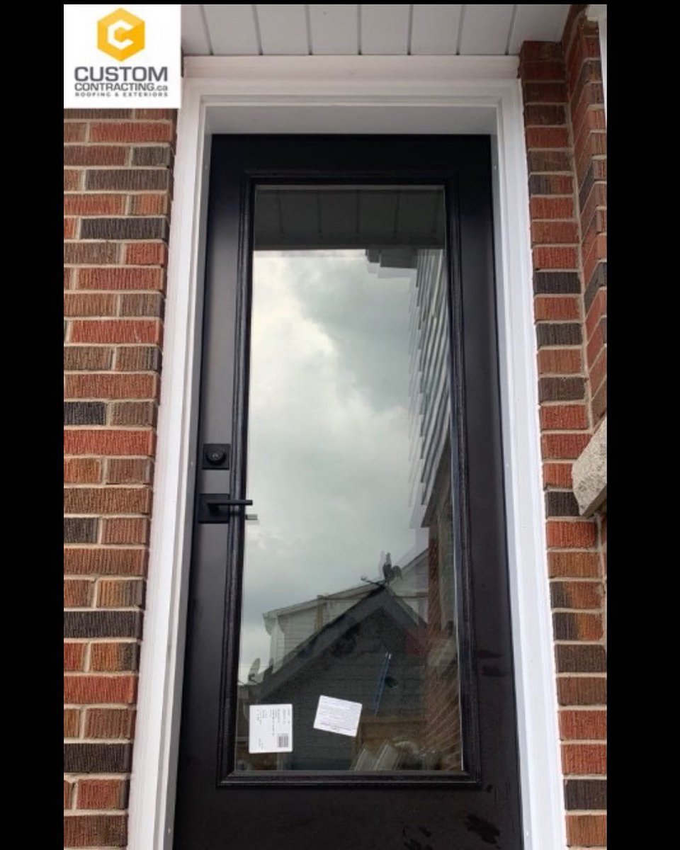 Door jokes anyone? #customhomes #customdoors #customcontractinginc #newdoor #doorsofinstagram