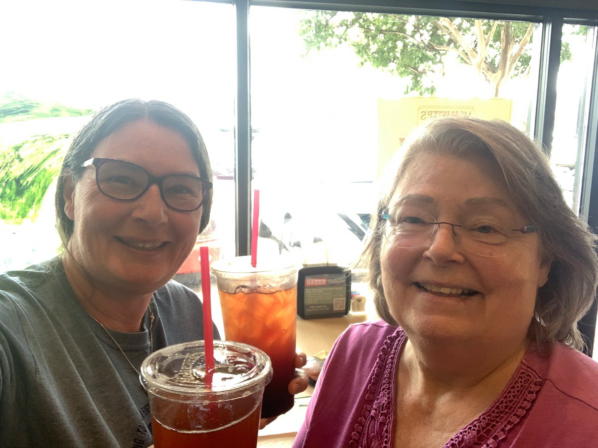 purplecrown72's tweet photo. #FREETEADAY #sweetsips
#realfriendshangoutatmcalisters
Thank you,
@McAlistersDeli 
💜💜💜 https://t.co/K3g2OZT8pF