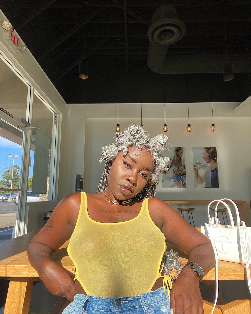 deepundertones's tweet image. I did not mean to go this hard at a pressed juicery