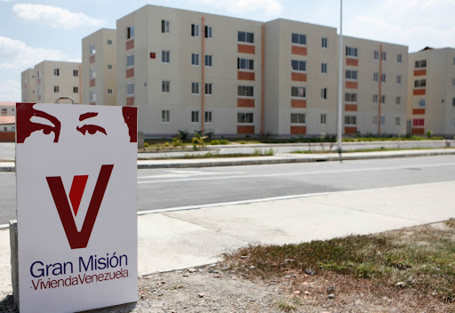 El #PuebloVenezolano está de júbilo, porque en medio de las adversidades el Pdte. <a href="/NicolasMaduro/">Nicolás Maduro</a> y la #GMVV no han detenido la construcción de nuevos hogares y entregan el hito 3 millones 600 mil viviendas, demostrando el compromiso de la Revolución.

#Hito3Millones600Mil