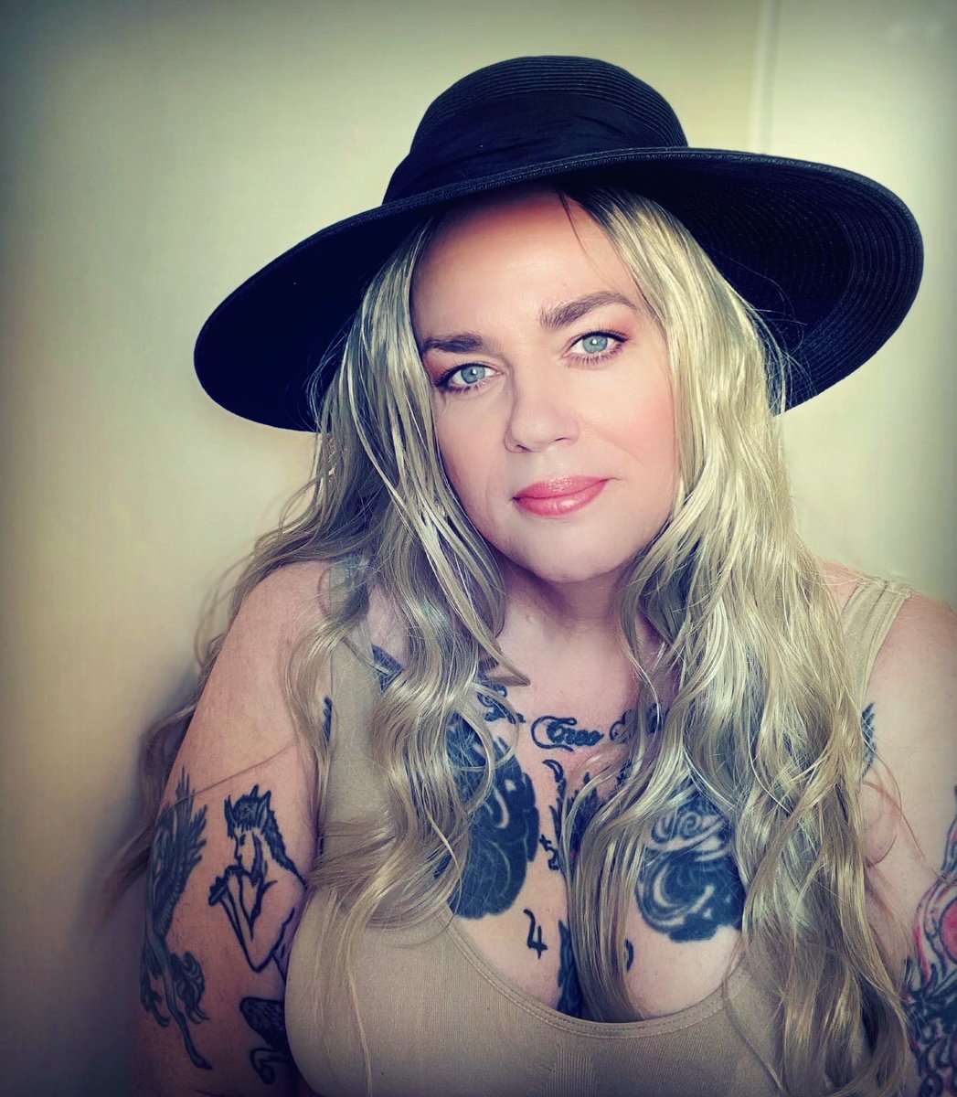 KayARoweArtist's tweet photo. When you are home alone and it’s roasting hot. All you can do is channel your inner @Madonna and be cool.   #TransIsBeautiful https://t.co/PUNna4Wvg3