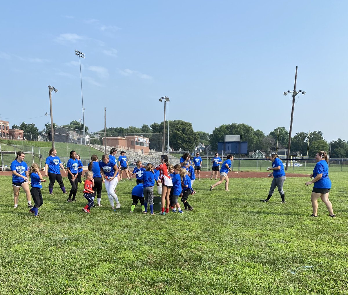 CHSsb2017's tweet photo. Last day of camp - it was a fun one!! Thank you to all of our participants, you guys did awesome! Proud of our team and the way they really stepped up to make it fun for the campers. 👏🏼 https://t.co/YrvSj0THfB