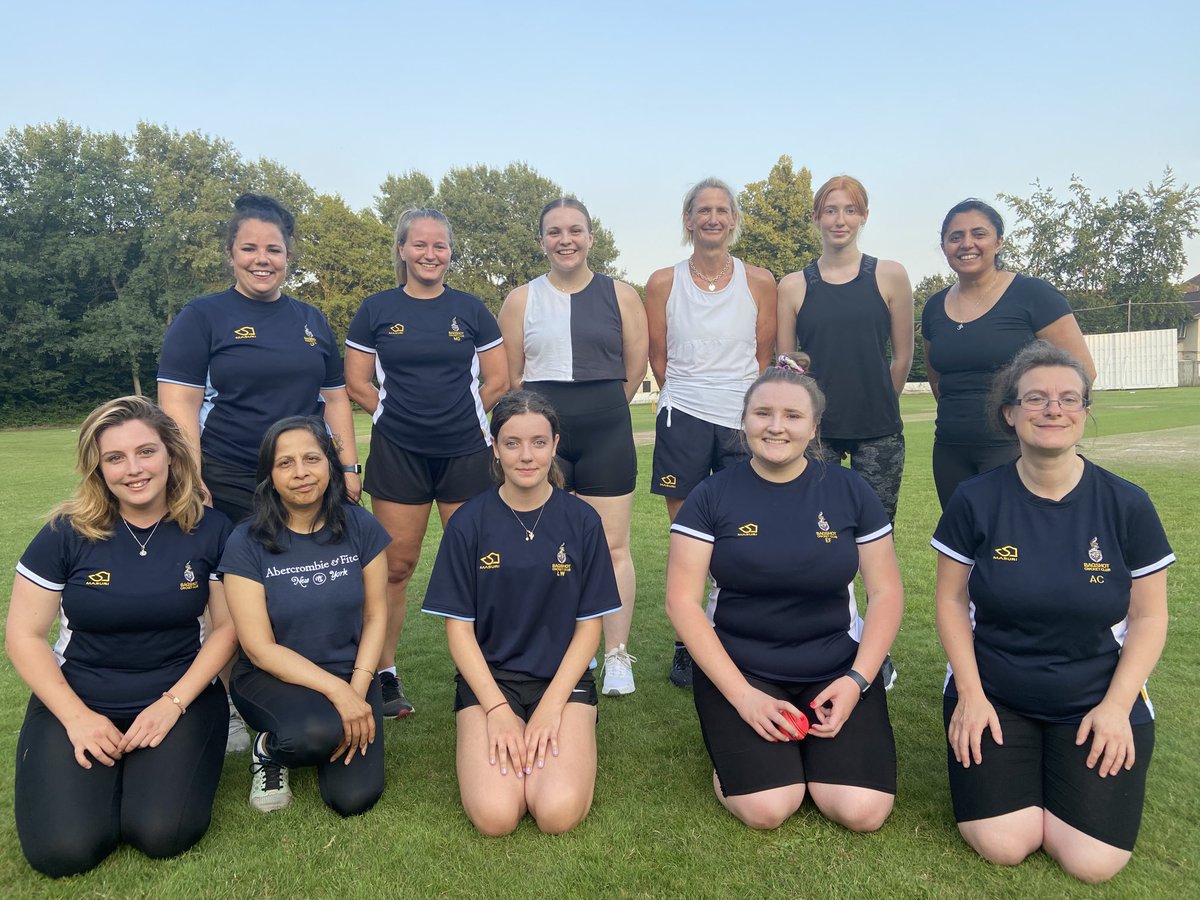 GabbyDunnage's tweet photo. Bagshot Ladies 1st XI played Crowthorne &amp; Crownwood 🏏 Baggies 279-6 plays 274-6. Great win in our first home game ever!🎉 https://t.co/c5ZX0wKxRn