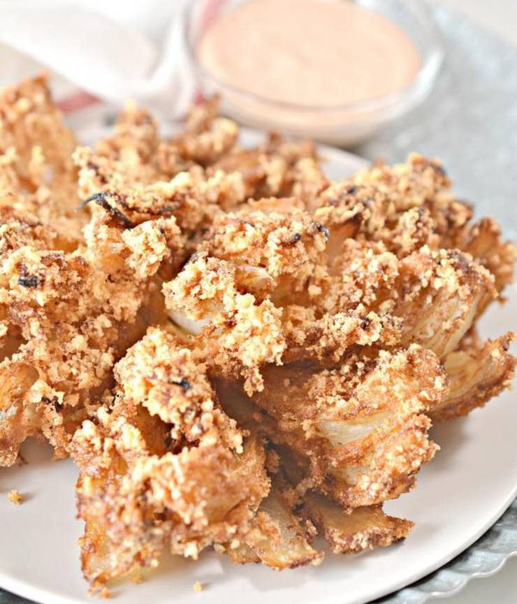 Skip the Carb-Heavy Breadcrumbs in Favor of These 43 #Keto Pork Rind Recipes bit.ly/3rt9Qg2