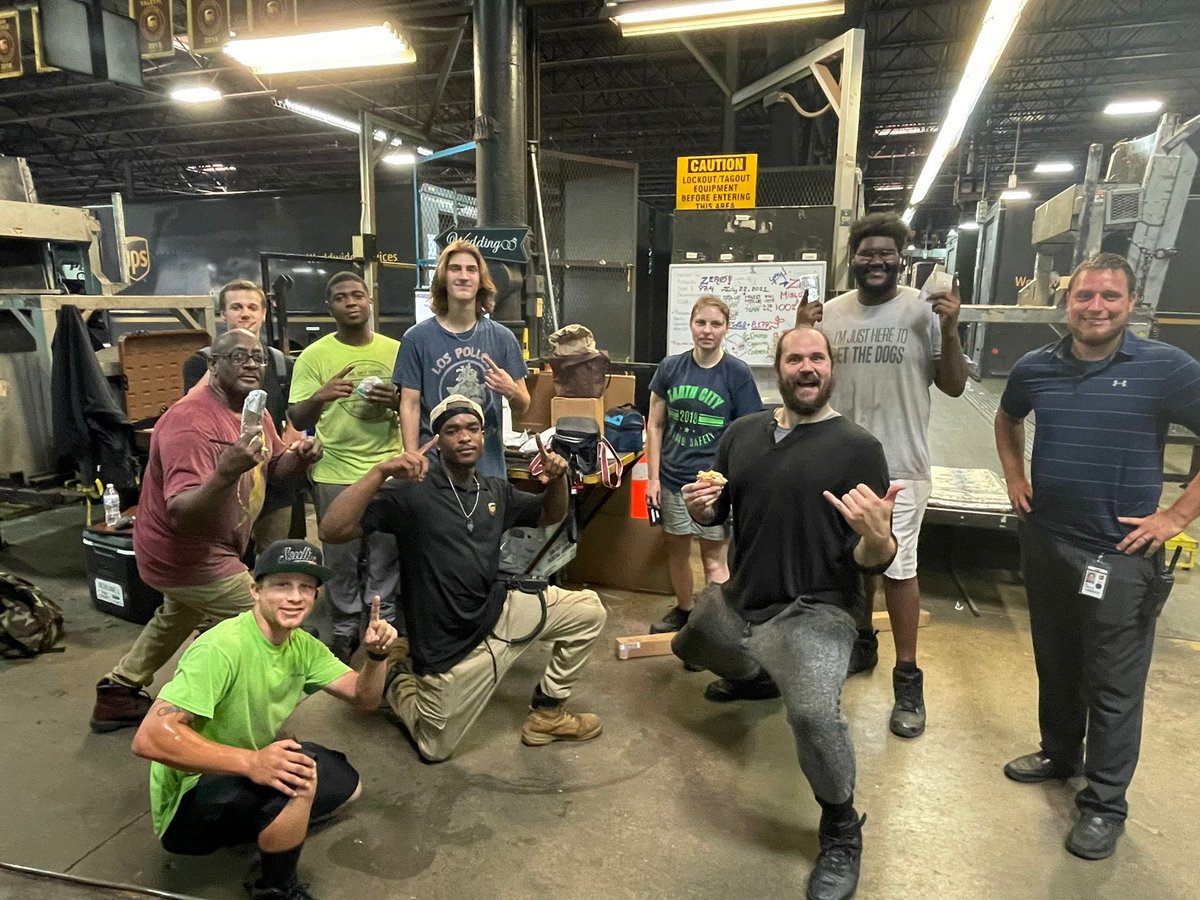 Boxline 1 showing world class service!!!!! Had 0 misloads yesterday. Only had 5 total misloads for last week… nice job Bo Johnson and his team #service #customerfirst #leadbyexample #TrainingandDevelopment
