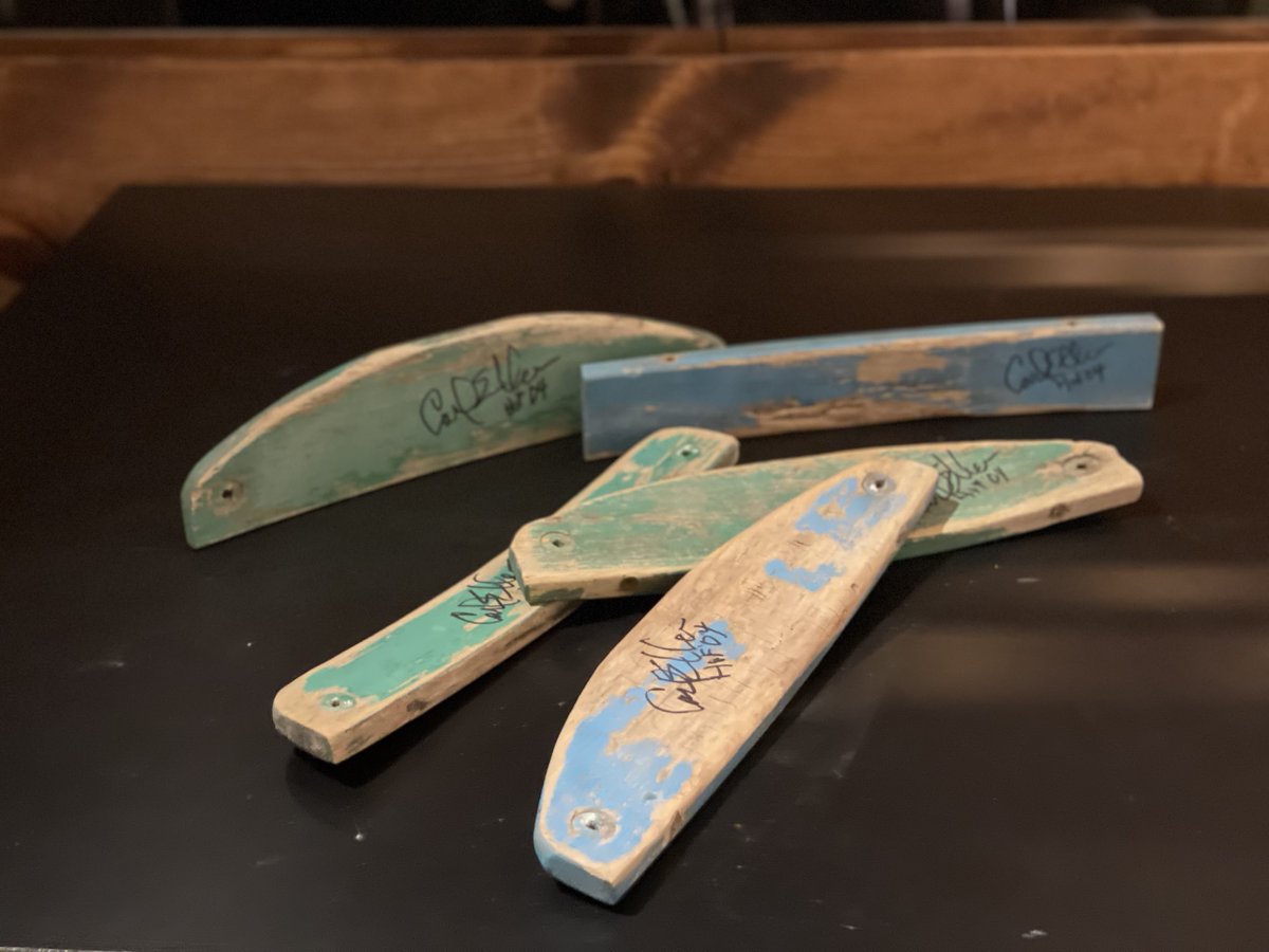 CarlEller81's tweet photo. Piece of history. 
Met Stadium seat pieces! #metstadium SKOL https://t.co/xzSajlsDZs