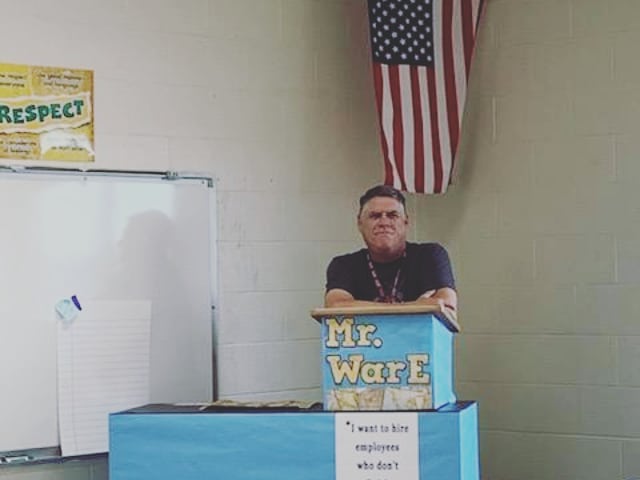 CBWare88's tweet photo. We finished setting up my classroom today and I'm ready for the first day of school. #6thgradeteacher @MtJulietMiddle https://t.co/idE6OGJ0pT
