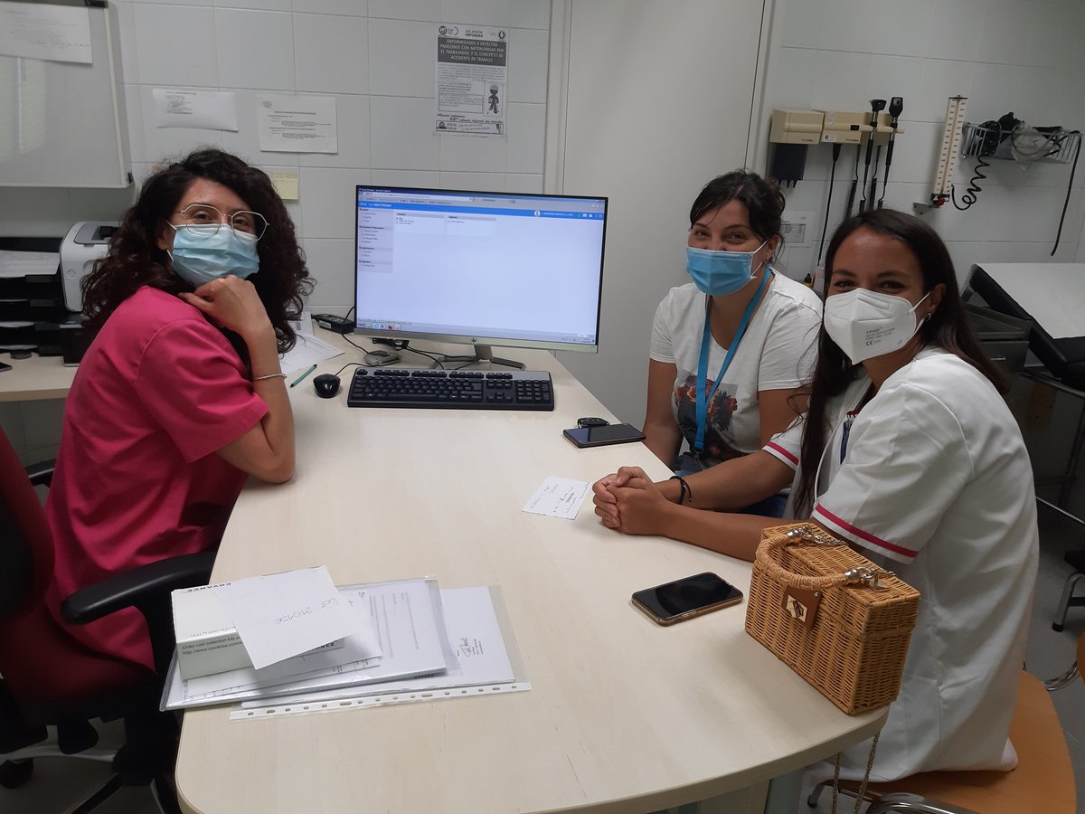 xevifarres's tweet photo. Com a centre acreditat per a la formació de Metges i Infermeres Residents ens estrenem aquest any amb una Infermera que farà els seus dos anys de Residència a Balenyà @EbaCentelles . Benvinguda Lucía!!
@AjBalenya @UDACEBA https://t.co/WdBRXYkwYG