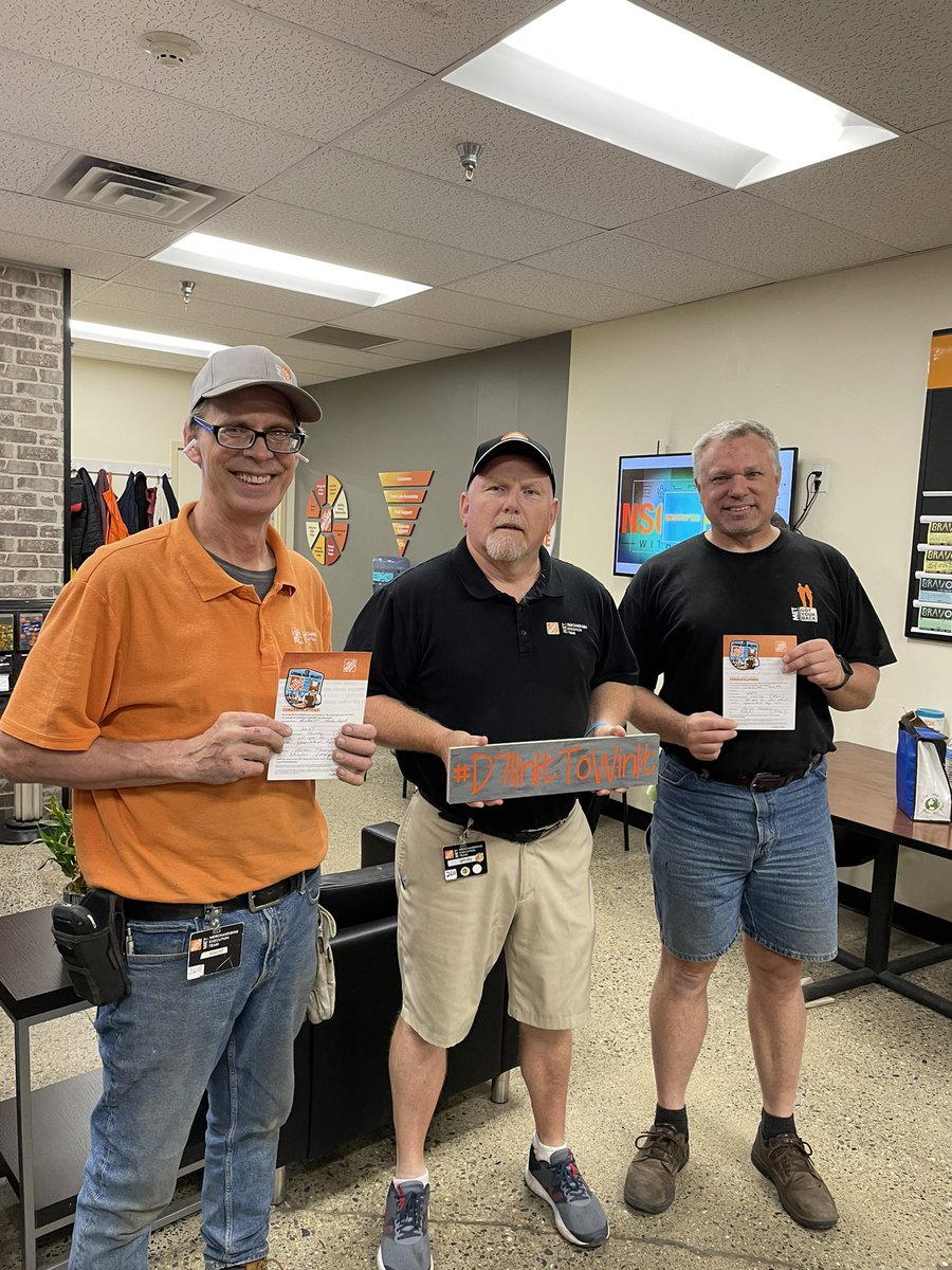 JenLevesqueTHD's tweet photo. Better late than never! Recognizing our MET associates of the month for May and June, Robert & Winchester! #D71InItToWinIt #metpartnership @MatteHome @homedepotKen @NicoletteH17 https://t.co/Ef9smZAmob