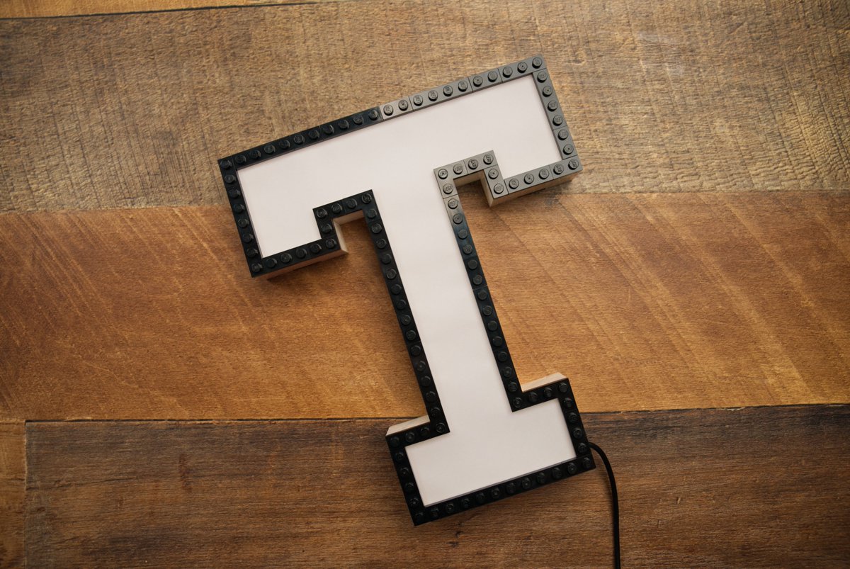 TechnicallyTee's tweet photo. The ambient LEGO letter lamp from @WLWYB has been the perfect touch addition to my studio background…

Video coming soon! https://t.co/Sv6zwEc89S