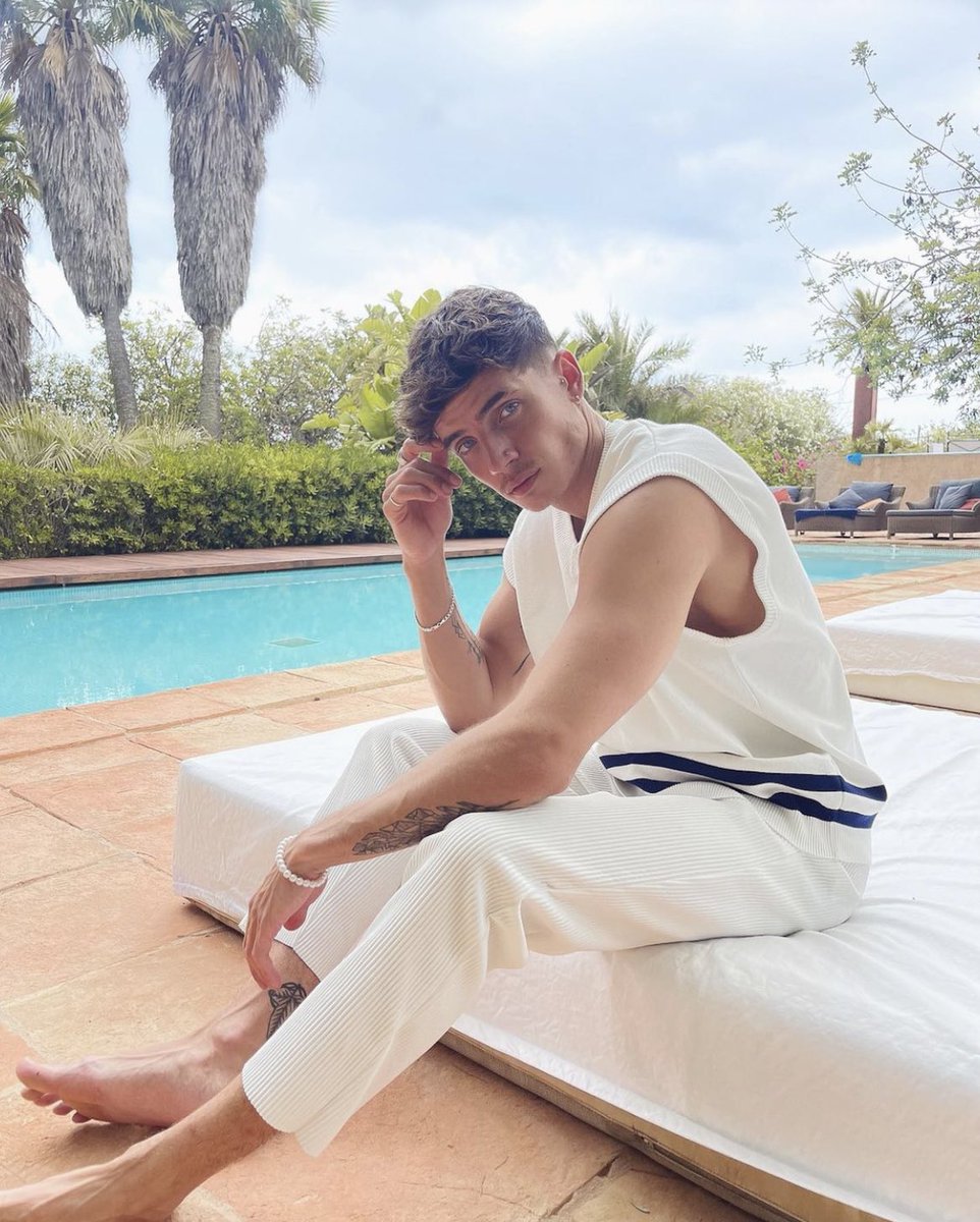 camharrisonxx's tweet photo. Always pull up when I call you, call you
Yeah, you never keep me waitin', waitin' https://t.co/6GWS905tzT