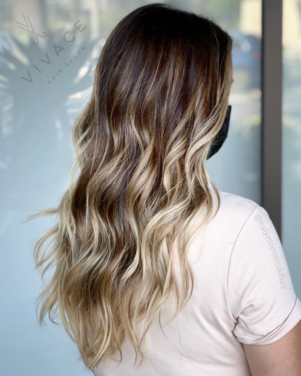 vivacehairsalon's tweet photo. Rooty, blended #balayage by Kalyn Sieminski. #delmar #sandiego #carlsbad #solanabeach #encinitas #sanmarcos #hairsalon #oceanside #escondido #vista #haircolor #hairstylist #blondehair #bressiranch https://t.co/zALq5IIFiv